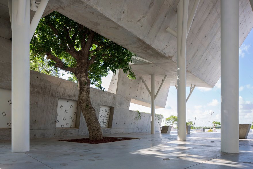 开放式墓园庇护所·融合自然与记忆的空间-5