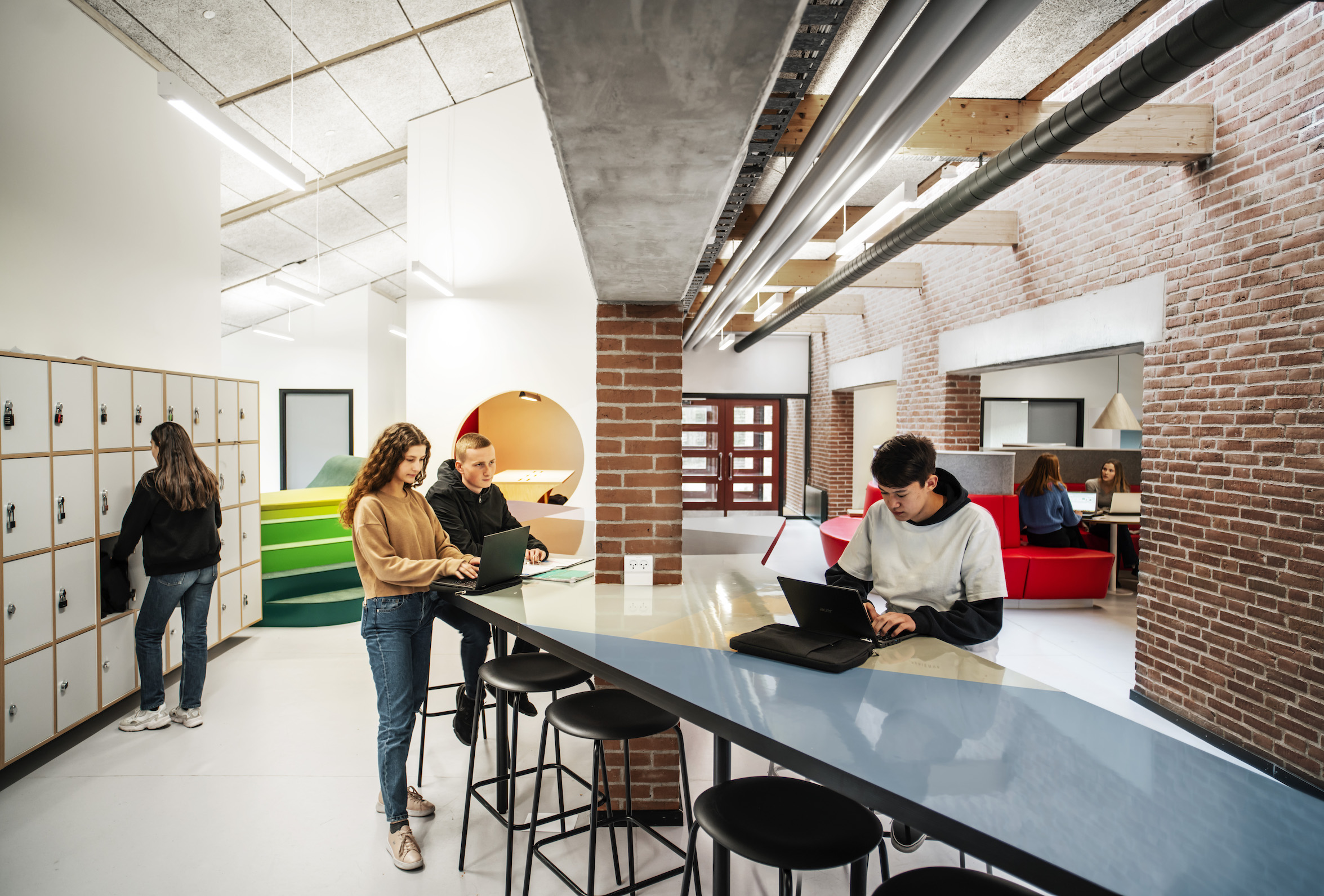 丹麦 Buddinge 学校创新学习空间-9