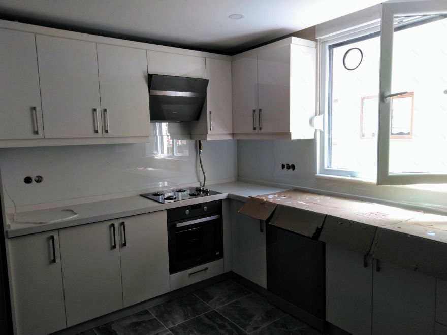 厨房隔断玻璃幕墙的魅力-9