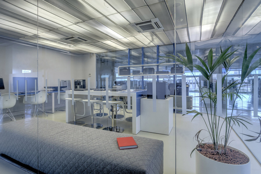 希腊最大呼叫中心,8000 平米空间的惊艳蜕变-10