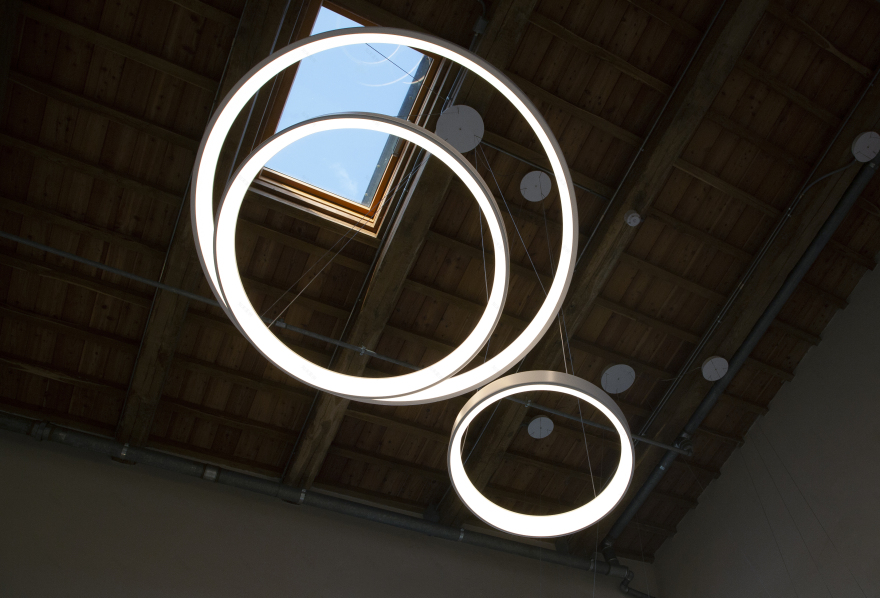 光影游戏打造非凡照明设计——马丁尼利·卢切购物中心-8