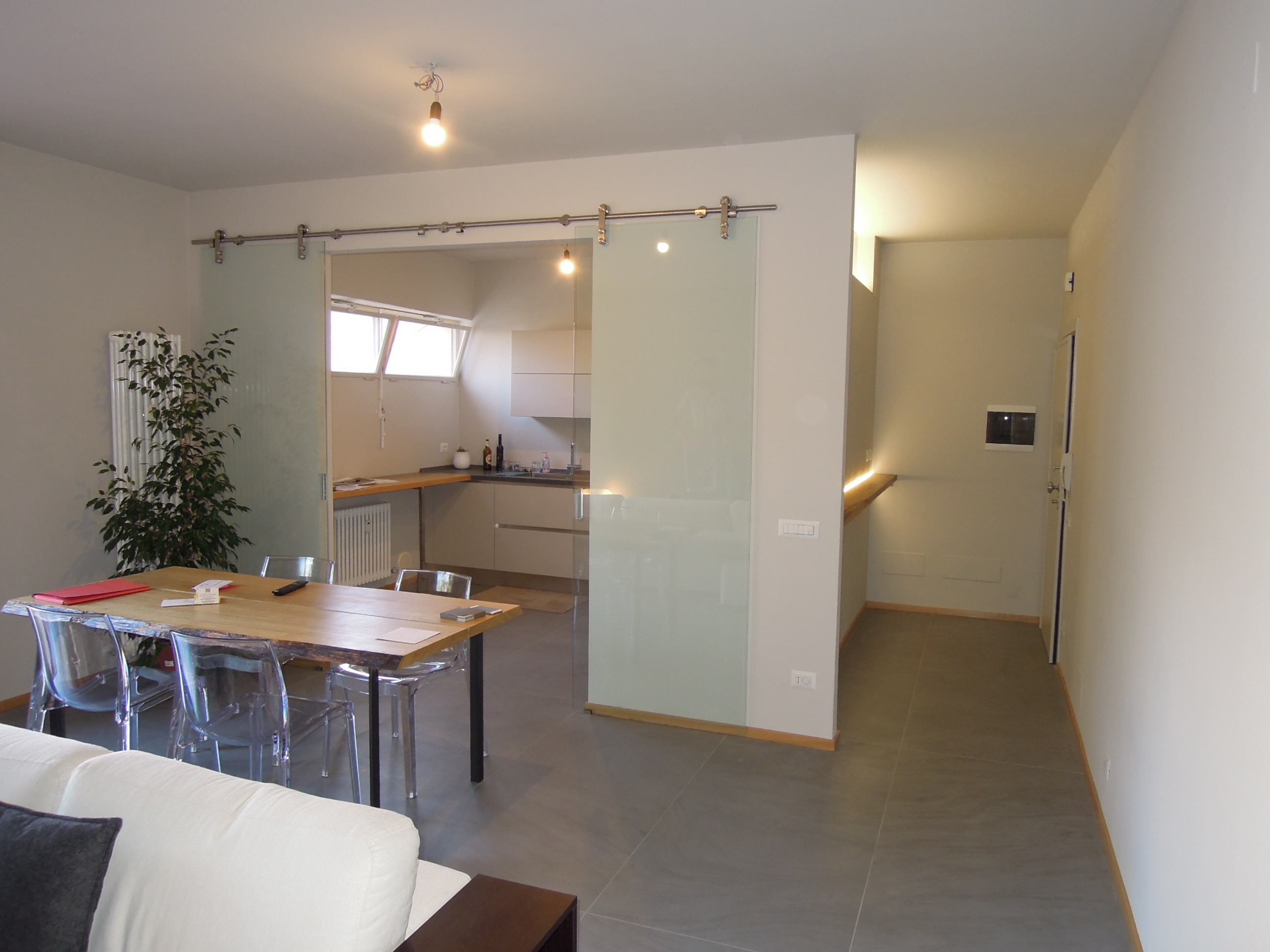 米兰公寓翻新，打造现代宜居空间-0