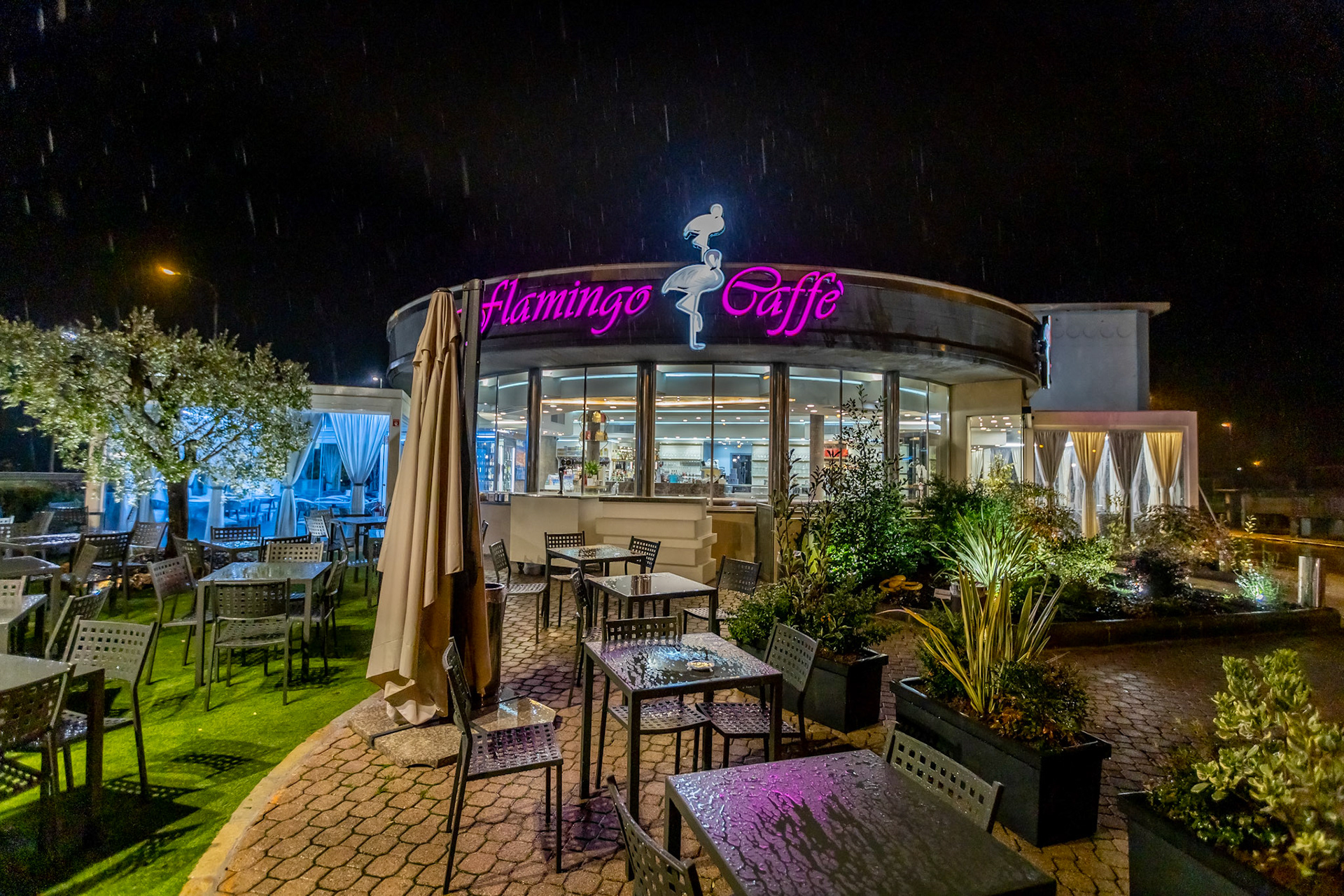 Flamingo Caffè · 现代经典风格咖啡馆设计丨意大利-8