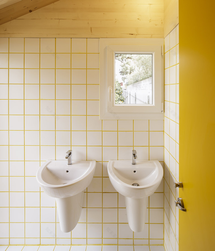 果园中的模块化木结构教室丨葡萄牙丨Estúdio AMATAM-45