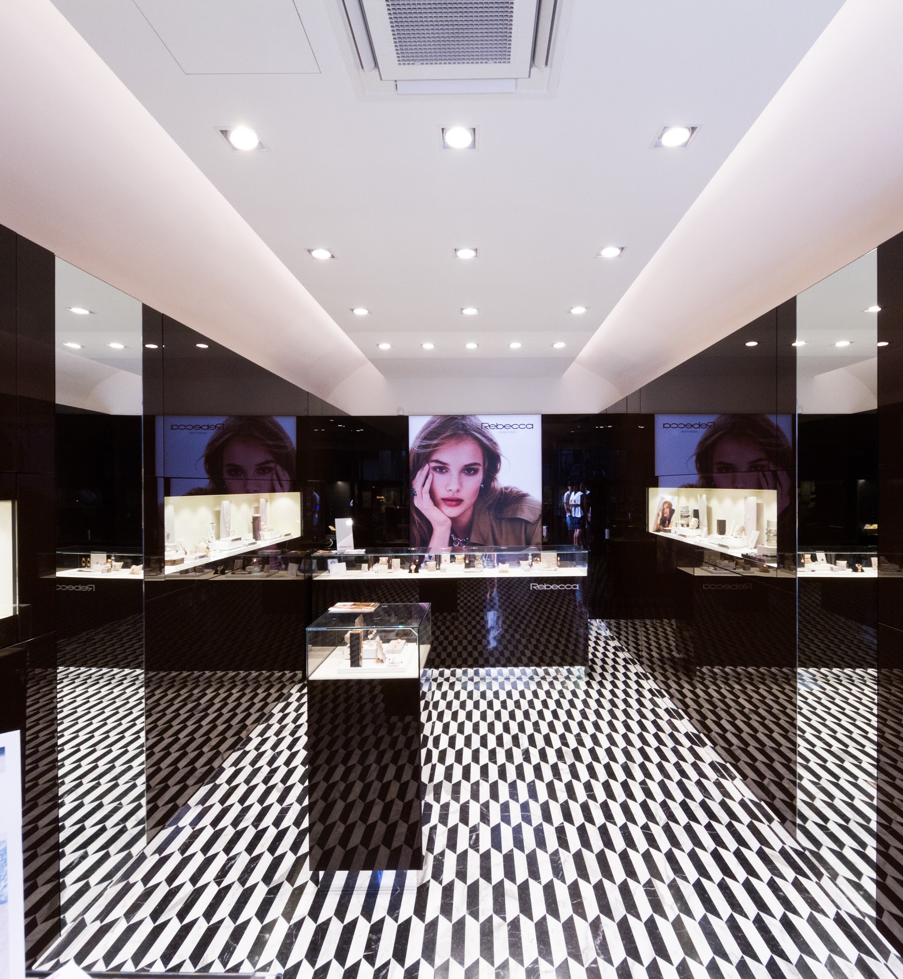 意大利简约珠宝店设计,展现高雅气质-2